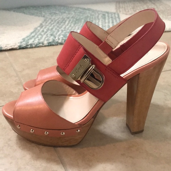 Coach coral/peach leather sandal with platform sz8 - Picture 2 of 5